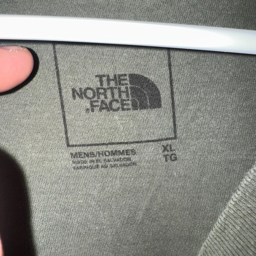 Mens XL The North Face T-Shirt Green Excellent Never Stop Exploring Graphic Tee